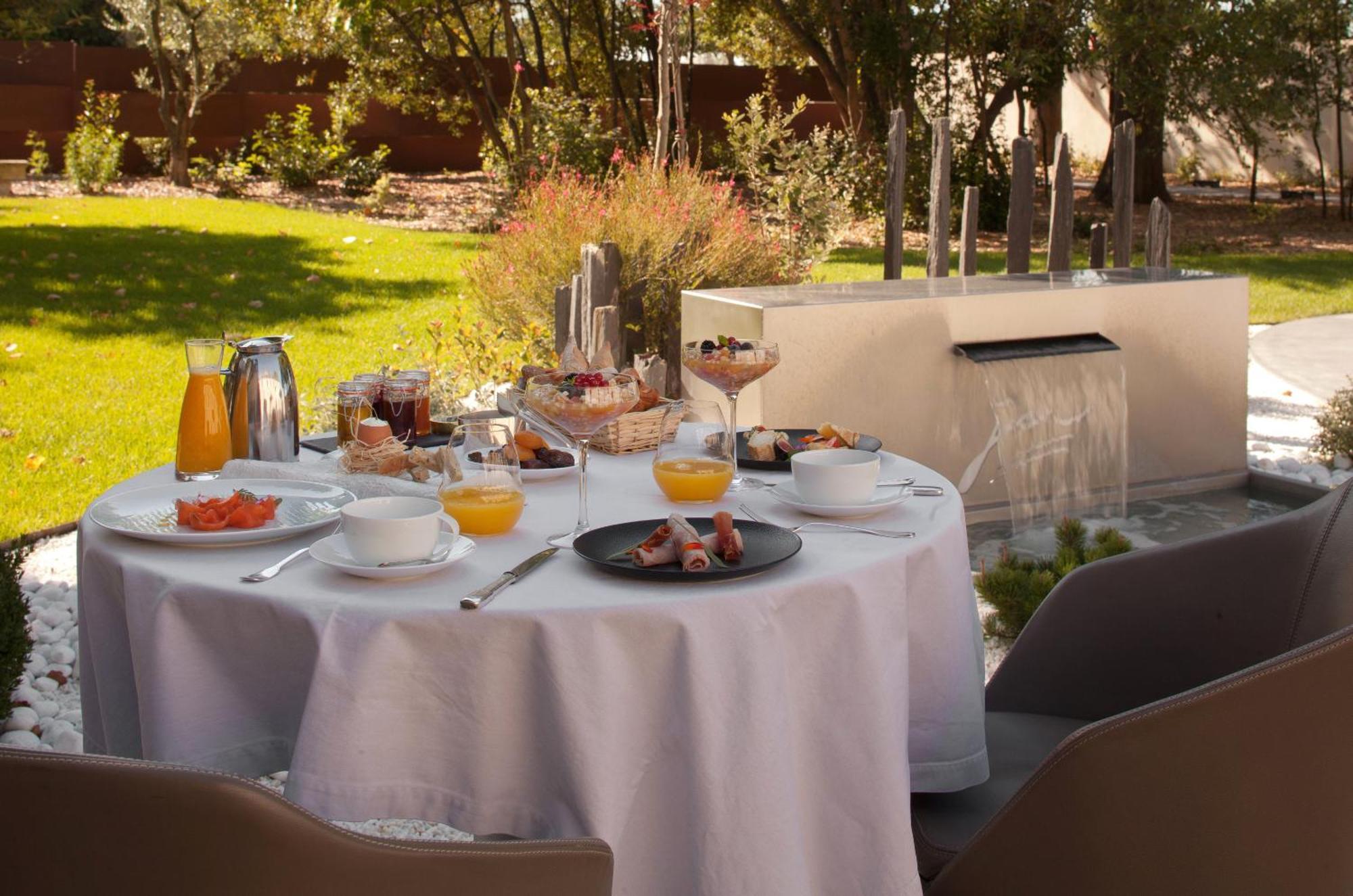 Mas De Boudan Hotel Nimes Bagian luar foto